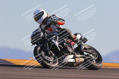 media/Nov-06-2023-Moto Forza (Mon) [[ce023d0744]]/3-Intermediate Group/Session 5 (Turn 9)/
